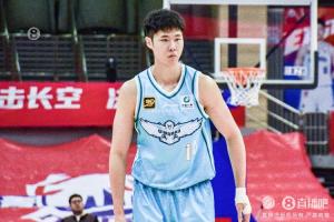 青岛男篮与赵嘉义达成两年C类合同协议