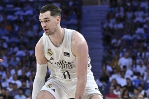斯坦：15年5号秀海佐尼亚有望回归NBA，招募他的队伍包括招募詹姆斯的球队