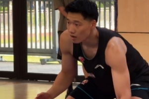 全网热议！广州龙狮夏训展现惊人实力，球迷直呼沸腾！