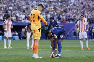 南美足协主席高度评价巴拉圭：16年后重返世界杯，你们赢得了尊敬
