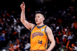 上海与李弘权签订两年C类合同续约，球员薪资有所妥协
