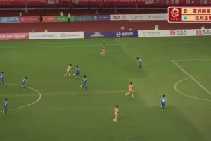 太强了！2034杯决赛，十岁基利安上演马拉多纳式过5人经典！