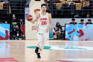 朱俊龙2投0中，得分挂零，仅获7板2助