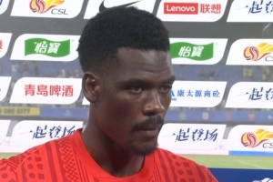 让·克劳德：我能胜任多个位置，包括中卫，红牌几乎等于比赛结束
