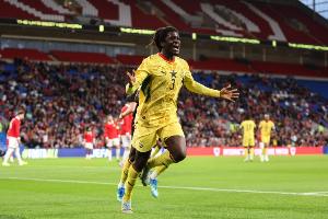 加纳同南美球队在世界杯上的4次交手中，只获得一场平局，其余三场均告失利。