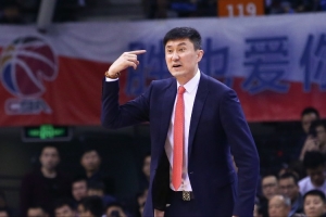 苏群表示：我对杜锋东山再起充满信心，他是否重返广东还需看缘分。