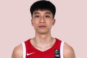 媒体人评价:石洺豪进攻出色 张淳智独占上双得分