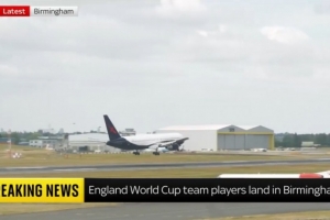 英格兰队击败法国队夺季军！天空体育：英格兰队的航班已抵达伯明翰