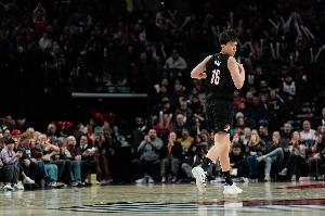 媒体人士：球队需配备运动型前锋45号位，杨瀚森在NBA的发展空间将持续受限