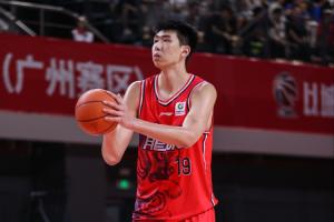 徐昕将缺席NBA夏季联赛,马刺曾提供试训及夏联邀请