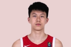 刘玄昱彰显空间4效用,国青与法国对抗中劣势明显