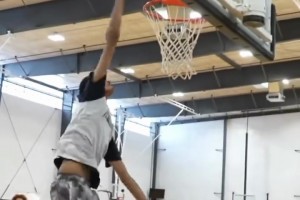 印度文班？2米24辛格统治球场：2027年具备NBA选秀资格