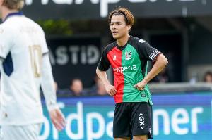 荷媒称佐野航大将加盟霍芬海姆，转会费约2000万欧元，其为佐野海舟之弟