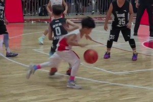 遇上这个小孩，湖人那边怎么报价？