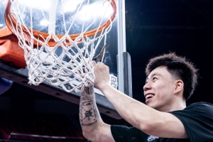 张镇麟：在全新体系与队友助力下夺冠，是对我最高肯定