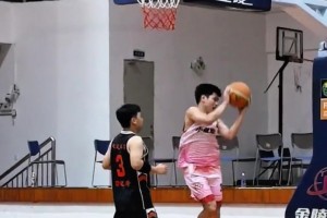 没进之前数据：8分6板10助？村ba搞笑空篮不进狂砍4铁4板