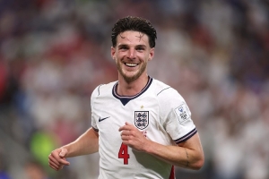 FIFA热议赖斯与厄德高对决：正面交锋或定胜负