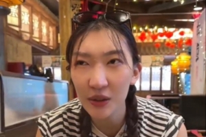 韩旭分享WNBA生活vlog：火锅让我倍感放松