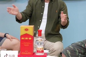黄健翔谈82年世界杯：深爱艺术巴西队，嫌弃意大利防守反击！