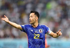 吉田麻也:随国家队赴美加墨倍感高兴,将把接力棒传给年轻球员