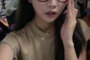 这颜值咋拍都行吧篮球女主持炼炼教大家怎么出片~