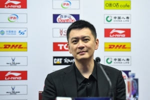 杨鸣表示:世界杯中场,众多前锋渴了饿了纷纷出现,谁还记得后卫呢?
