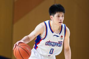 天津男篮拟向林庭谦提供2年顶薪合同，其接受与否尚不明确