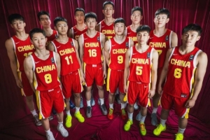 媒体人评价:对手的身体对抗极为激烈,国青队员感到有些不知所措