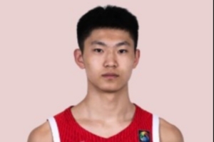 张淳智表现稳健 全场8投4中&罚球3中3 拿下13分5篮板2助攻