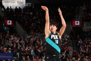 媒体人：杨瀚森的投篮已非卖点，形势严峻
