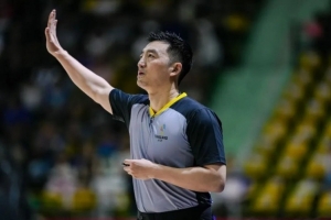 媒体人士报道：中国裁判张潇执裁NBA夏季联赛，张云松、李楠、刘晓宇现身现场