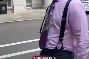 街采老球迷：乔丹数据全是得分，詹姆斯更全能，Goat是詹姆斯！
