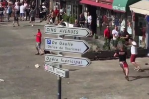 淝水之战？名场面：16年欧洲杯俄罗斯两百球迷大战英格兰两千球迷